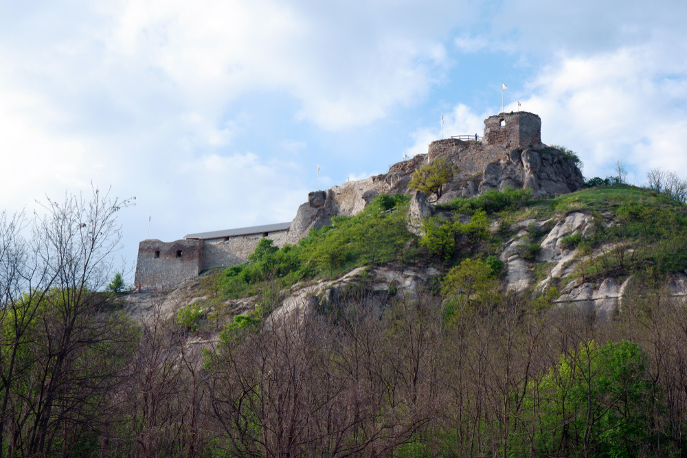 Magyarországom.hu - Kvízjáték - Mennyire ismered hazánk várait? - 7. kérdés: Melyik híres várunk látható a képen? - Egri vár, Boldogkői vár, Siroki vár