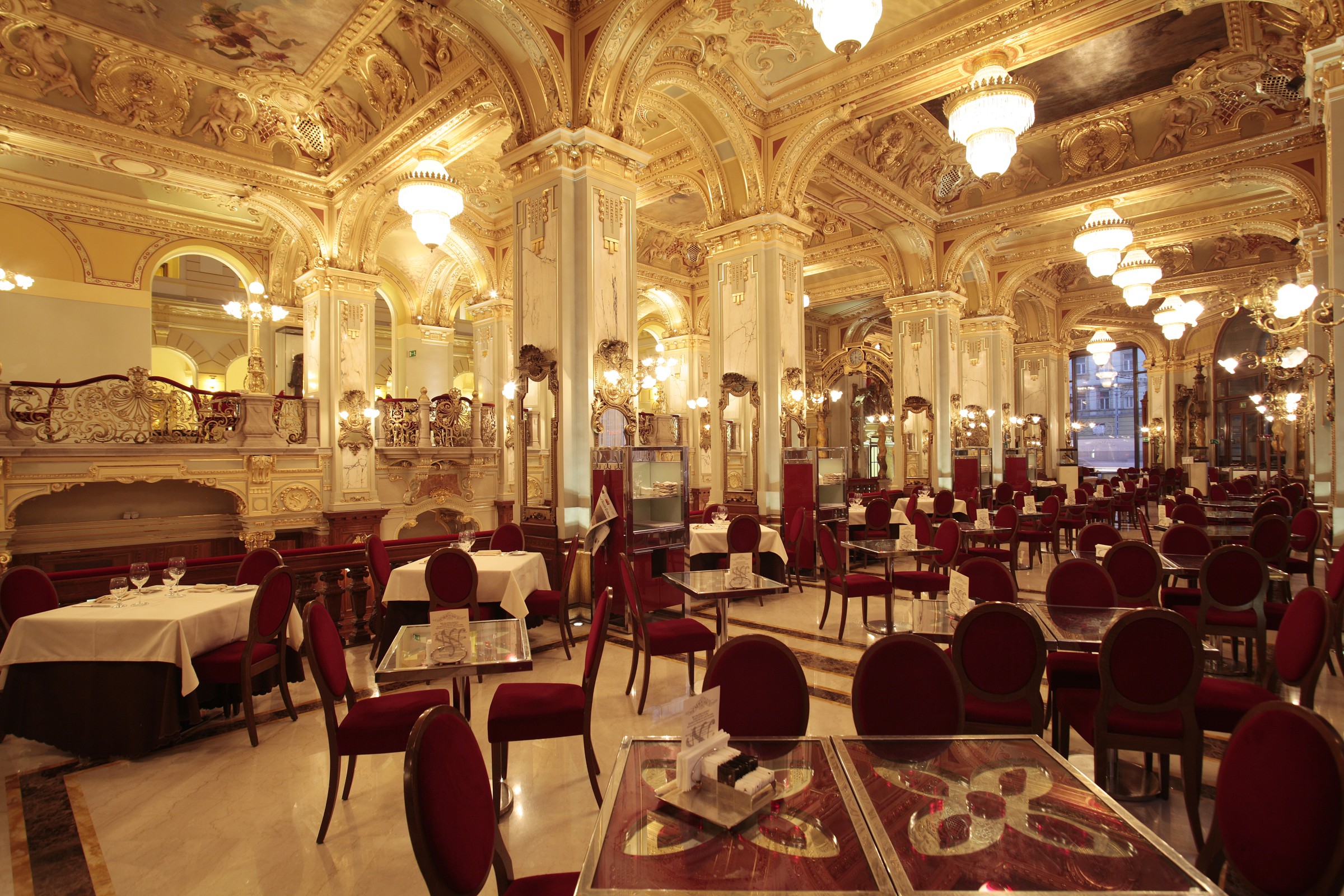 Világ legszebb kávéházai Ismerd meg te is a világ legszebb kávéházait!