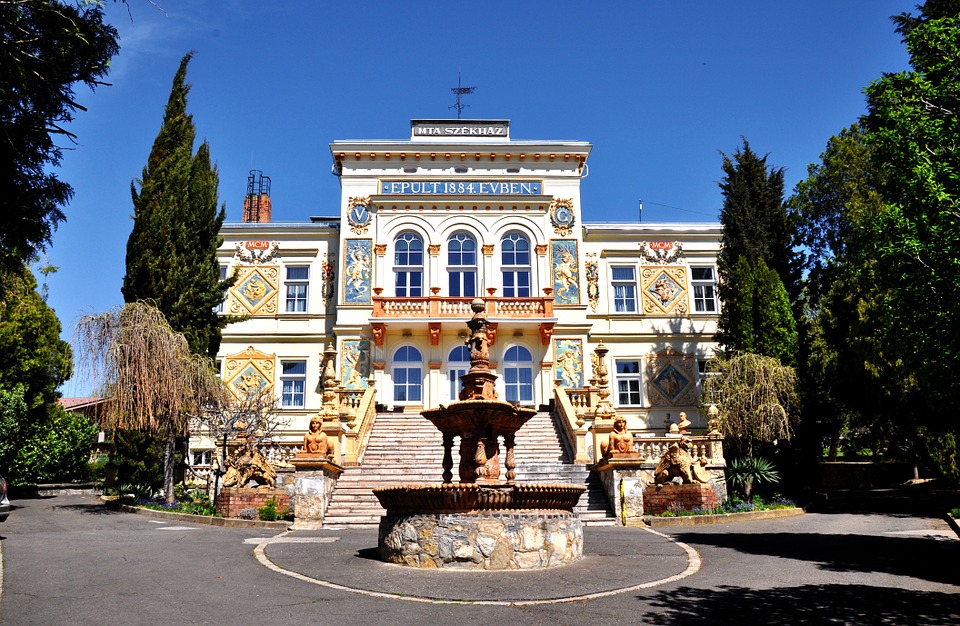 Pécs látnivalók Nézd meg, hogy miért érdemes Pécsre látogatnod!