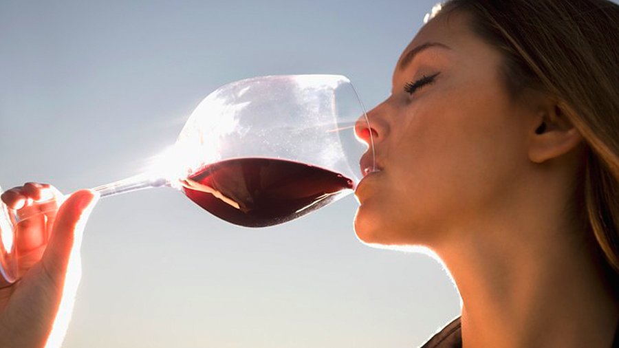 Pakolj és indulj Olaszországba ahol ingyen bort ihatsz egy kútból