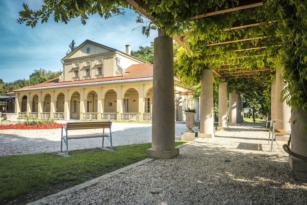 Gyönyörű kastélyok vannak a városban