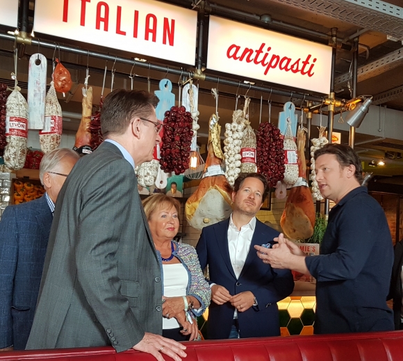 Először járt Jamie Oliver Budapesten