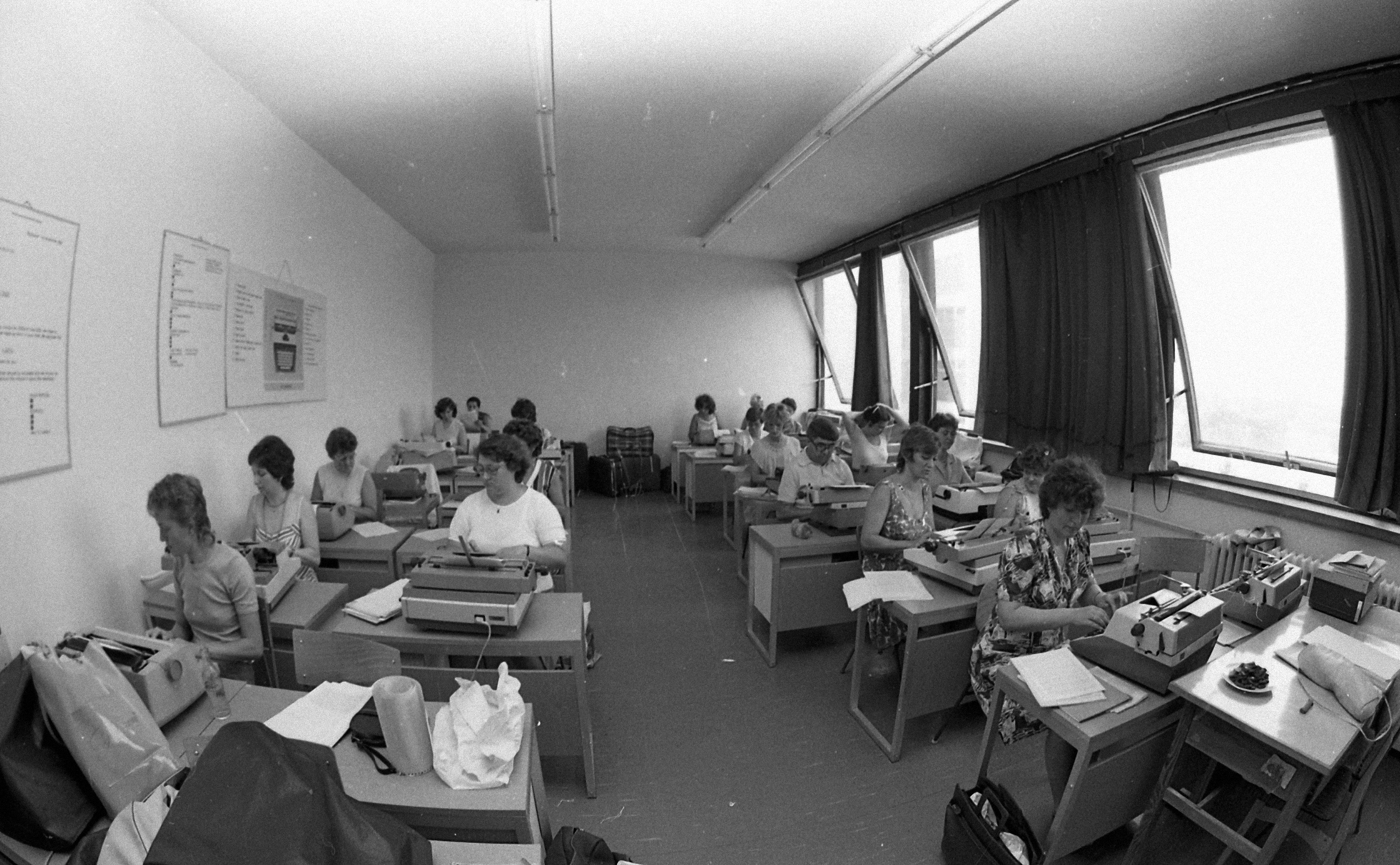 Írógép tanfolyam 1984-ben