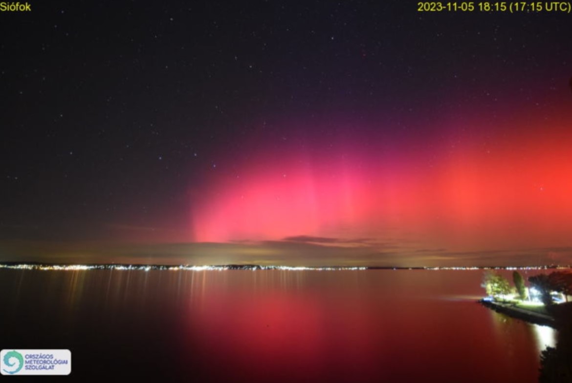 sarki fény a balatonon